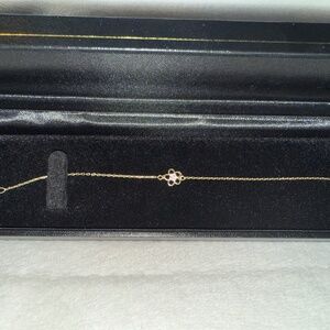 Flower bracelet 14k